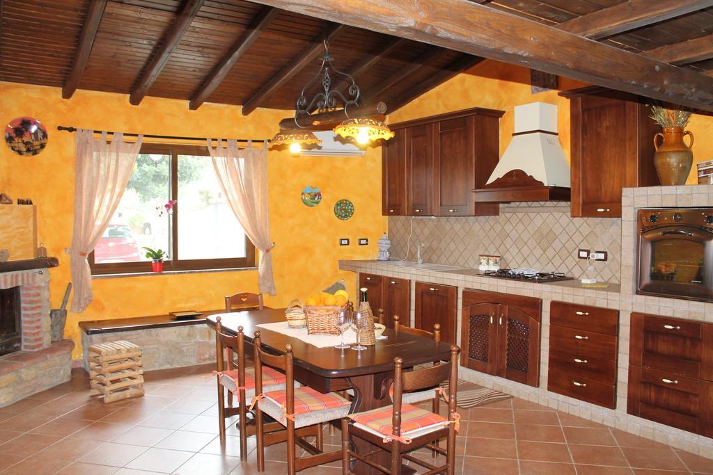 Casa Vacanze Borgo Borghese Sant'Alessio Siculo Quarto foto